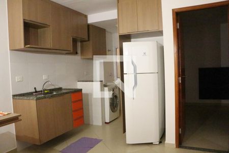 Cozinha de apartamento para alugar com 1 quarto, 34m² em Vila Granada, São Paulo