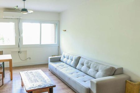 Sala de apartamento para alugar com 1 quarto, 90m² em Rio Branco, Porto Alegre