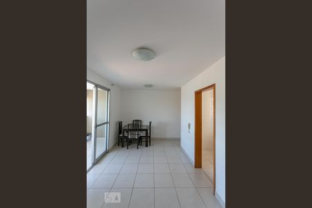 Sala de apartamento para alugar com 3 quartos, 80m² em São Francisco, Belo Horizonte