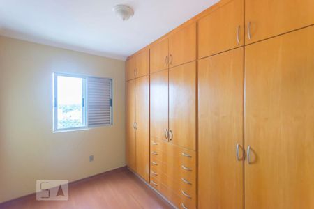 Quarto 02 de apartamento para alugar com 3 quartos, 65m² em Vila Anhangüera, Campinas