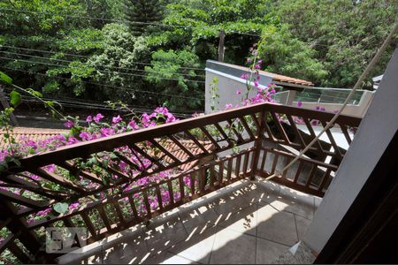 Varanda de casa à venda com 3 quartos, 255m² em Jardim das Flores, Osasco