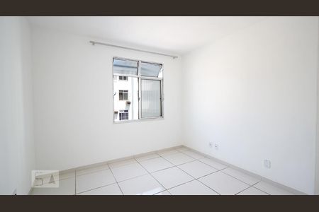 Sala de apartamento para alugar com 2 quartos, 48m² em Inhaúma, Rio de Janeiro