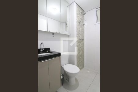 Banheiro de apartamento para alugar com 1 quarto, 35m² em Vila Guilhermina, São Paulo