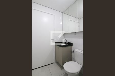 Banheiro de apartamento para alugar com 1 quarto, 35m² em Vila Guilhermina, São Paulo