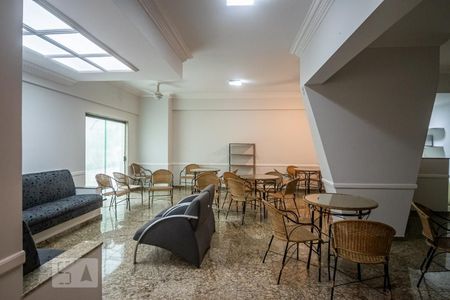 Apartamento à venda com 117m², 3 quartos e 2 vagas Apartamento à venda com 117m², 3 quartos e 2 vagasÁrea comum - Salão de festas