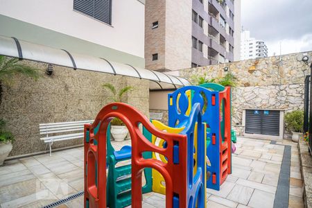 Apartamento à venda com 117m², 3 quartos e 2 vagas Apartamento à venda com 117m², 3 quartos e 2 vagasÁrea Comum - Playground