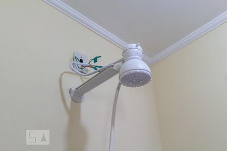 Banheiro de kitnet/studio para alugar com 1 quarto, 18m² em Quarta Parada, São Paulo