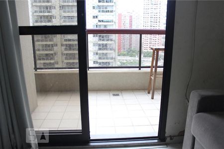 Varanda de apartamento para alugar com 2 quartos, 75m² em Barra da Tijuca, Rio de Janeiro