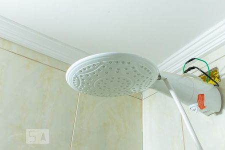 Casa para alugar com 162m², 3 quartos e 2 vagas Casa para alugar com 162m², 3 quartos e 2 vagasDetalhe do Banheiro da Suite 2 e 3 - Chuveiro