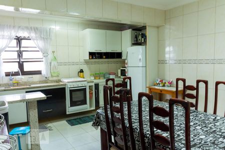 Casa para alugar com 162m², 3 quartos e 2 vagas Casa para alugar com 162m², 3 quartos e 2 vagasCozinha