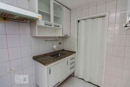 Cozinha de apartamento para alugar com 1 quarto, 39m² em Água Branca, São Paulo