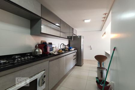 Cozinha de apartamento à venda com 2 quartos, 68m² em Centro, São Leopoldo