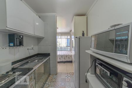 Cozinha de apartamento para alugar com 1 quarto, 35m² em Setor Sudoeste, Brasília