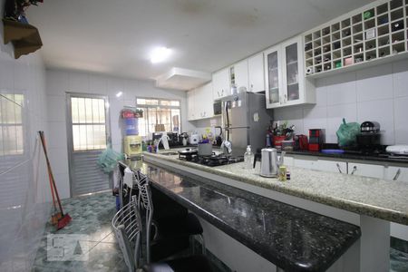 Cozinha de casa à venda com 3 quartos, 110m² em Vila Praia, São Paulo