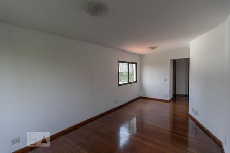 Sala de apartamento para alugar com 3 quartos, 96m² em Cidade Monções, São Paulo