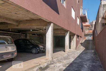 Casa à venda com 596m², 5 quartos e 8 vagas Casa à venda com 596m², 5 quartos e 8 vagasPorão Garagem