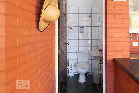 Casa à venda com 596m², 5 quartos e 8 vagas Casa à venda com 596m², 5 quartos e 8 vagasBanheiro Terraço Churrasqueira