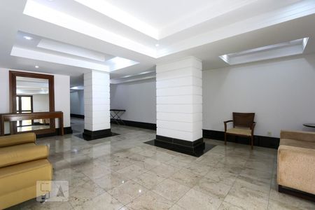 Apartamento para alugar com 116m², 2 quartos e 2 vagas Apartamento para alugar com 116m², 2 quartos e 2 vagasHall social