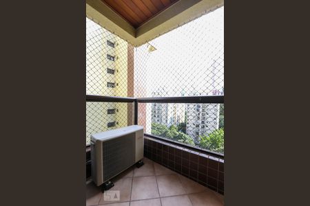 Apartamento para alugar com 116m², 2 quartos e 2 vagas Apartamento para alugar com 116m², 2 quartos e 2 vagasVaranda da suíte
