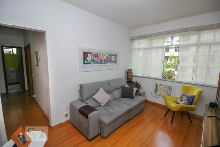 Apartamento à venda com 70m², 2 quartos e 1 vagaSala