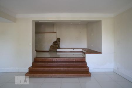 Sala de casa à venda com 4 quartos, 565m² em Grajaú, Rio de Janeiro