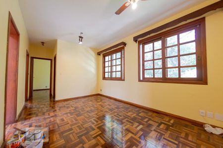 Sala de apartamento para alugar com 2 quartos, 60m² em Auxiliadora, Porto Alegre