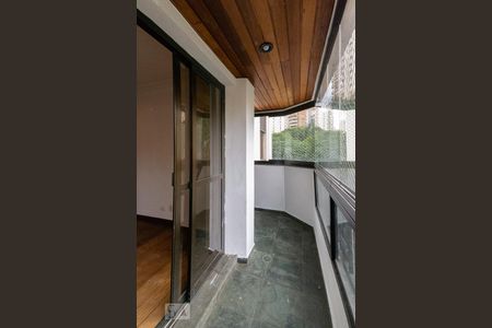 Varanda de apartamento para alugar com 3 quartos, 130m² em Moema, São Paulo