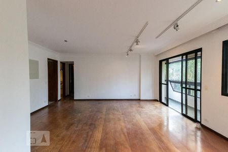 Sala de apartamento para alugar com 3 quartos, 130m² em Moema, São Paulo