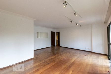 Sala de apartamento para alugar com 3 quartos, 130m² em Moema, São Paulo