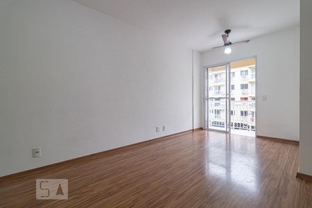 Sala de apartamento para alugar com 3 quartos, 67m² em Freguesia (jacarepaguá), Rio de Janeiro