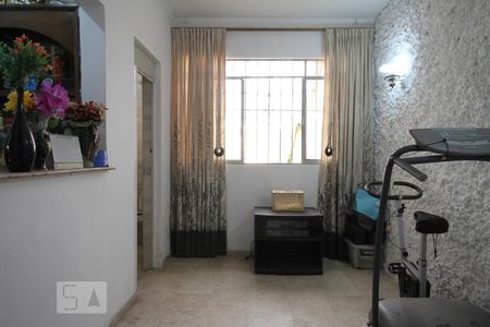 Extensão da Sala de casa para alugar com 4 quartos, 361m² em Ipiranga, São Paulo