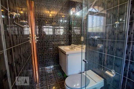 Banheiro da Suíte 1 de casa para alugar com 7 quartos, 600m² em Chácara Seis de Outubro, São Paulo