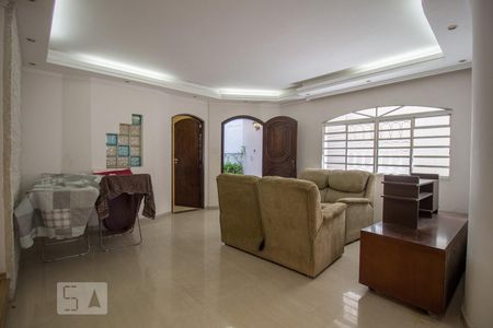 Casa para alugar com 600m², 7 quartos e 6 vagasSala