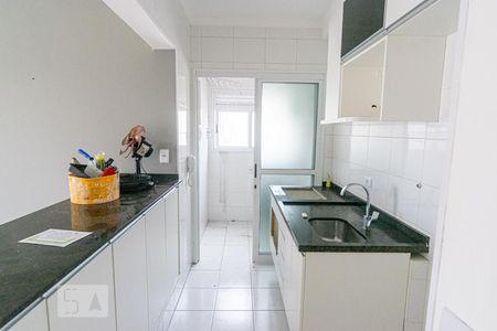 Cozinha de apartamento à venda com 3 quartos, 76m² em Vila Carrão, São Paulo