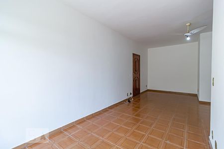 Sala de apartamento para alugar com 2 quartos, 76m² em Tanque, Rio de Janeiro