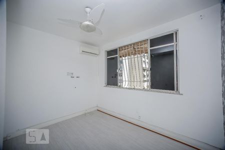 Quarto 1 de apartamento para alugar com 3 quartos, 140m² em Icaraí, Niterói