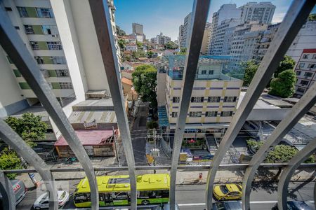 Vista da Sala de apartamento para alugar com 3 quartos, 140m² em Icaraí, Niterói