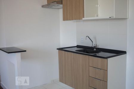 Cozinha de apartamento para alugar com 1 quarto, 40m² em Vila California, São Paulo