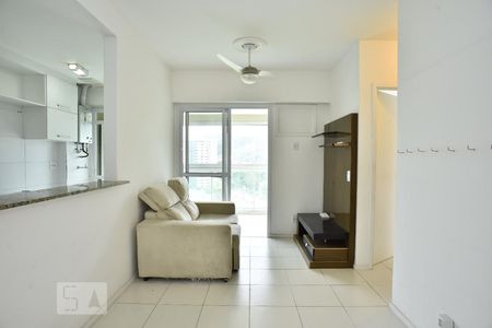 Sala de apartamento à venda com 2 quartos, 58m² em Jacarepaguá, Rio de Janeiro