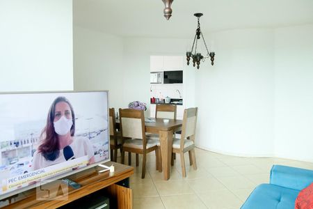 Sala de apartamento para alugar com 3 quartos, 74m² em Interlagos, São Paulo