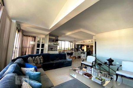 Sala de Estar de apartamento à venda com 3 quartos, 300m² em Centro, Mogi das Cruzes