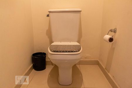 Lavabo de casa para alugar com 3 quartos, 140m² em Jardim Aurelia, São Paulo