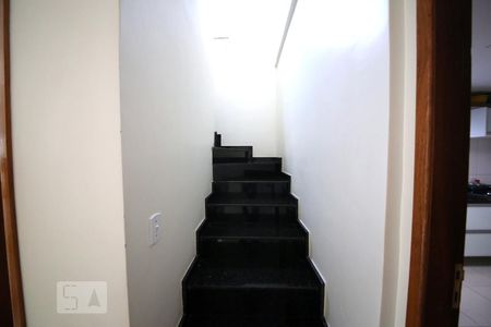 Acesso de casa à venda com 3 quartos, 200m² em Vila Inglesa, São Paulo