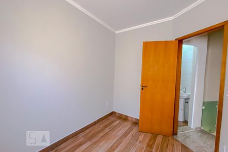 Quarto 2 de casa para alugar com 2 quartos, 42m² em Vila Antonieta, São Paulo