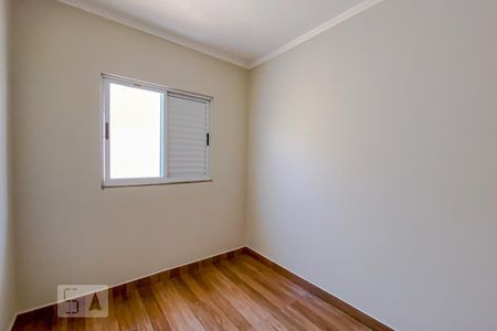 Quarto 2 de casa para alugar com 2 quartos, 42m² em Vila Antonieta, São Paulo