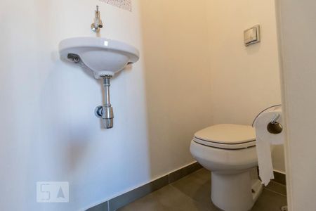 Lavabo de apartamento para alugar com 2 quartos, 60m² em Vila Paulista, São Paulo