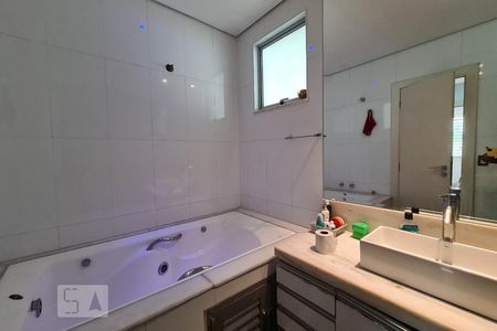 Banheiro Suíte 1 de casa para alugar com 7 quartos, 260m² em Itapoã, Belo Horizonte