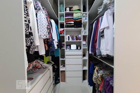 Closet Suíte 1 de casa para alugar com 7 quartos, 260m² em Itapoã, Belo Horizonte