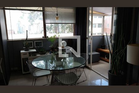 Apartamento à venda com 1 quarto, 55m² em Coração de Jesus, Belo Horizonte