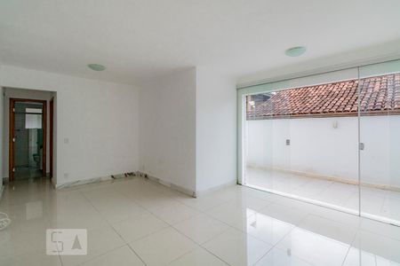 Sala de apartamento para alugar com 3 quartos, 147m² em União, Belo Horizonte